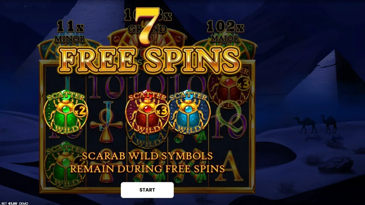 Tampilan visual slot 3 Scarabs of Fortune dengan latar belakang piramida malam hari